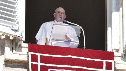 Francisco I urge a los sacerdotes a la compunción