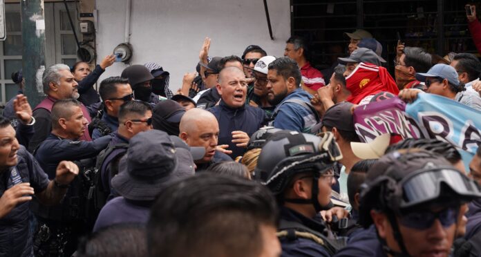 Morelia, entrentamiento entre la CNTE y fuerzas del orden