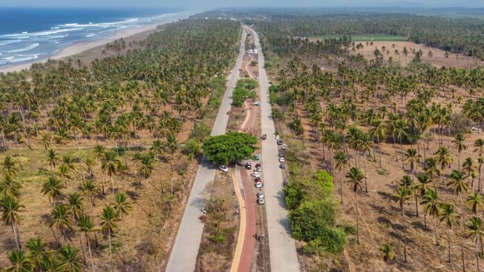Michoacán, limpieza en la costera