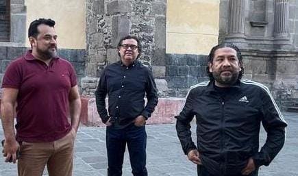 Los responsables de la editorial Cuarta República