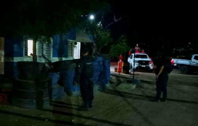 Michoacán, rafaguean caseta policiaca