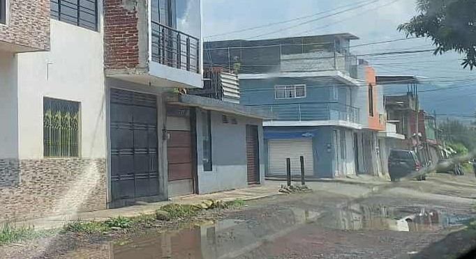 Michoacán, motociclistas asesinan a hombres