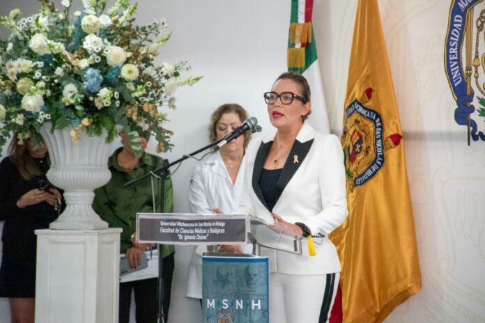 La Medicina es humanismo y expresión viva del espíritu nicolaita: Yarabí Ávila