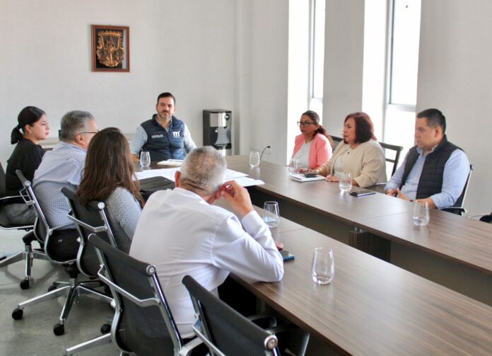 Yankel Benitez gestiona demandas de Hacienda del Valle