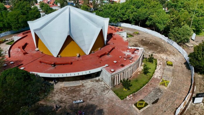 Supervisa Bedolla avances de la modernización del Planetario de Morelia