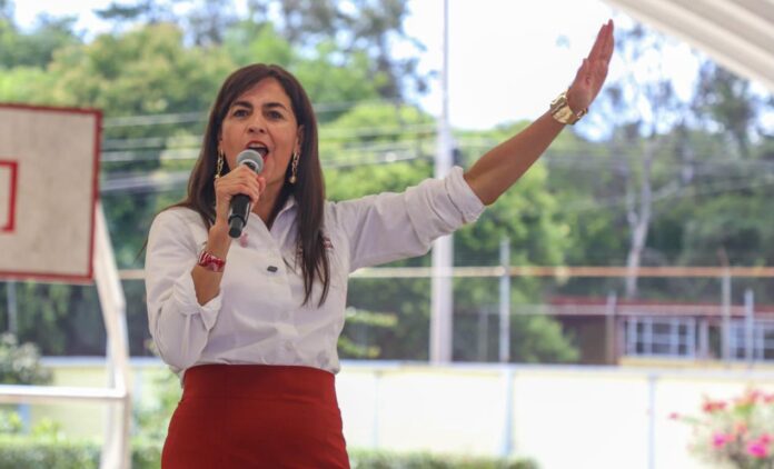 Avanza en Morelia entrega de 40 mil tenis: Gabriela Molina