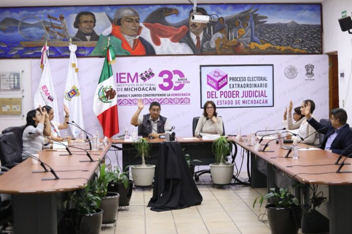 Michoacán, sesión plenaria del IEM