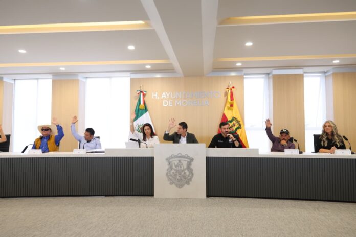 Alfonso Martínez da certeza jurídica a vecinos del Terrero