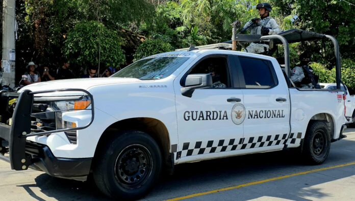 Detienen a excandidato a la alcaldía de Pátzcuaro junto a una persona