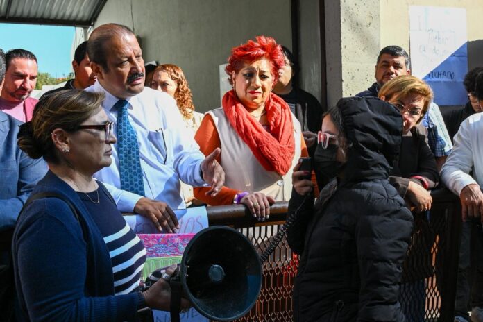 Estudiantes de la facultad derecho se manifiestan