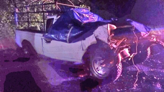 Fuerte choque deja tres heridos y dos fallecidos, Chilchota