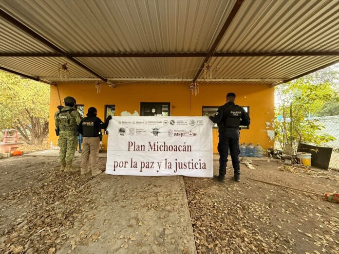 Aseguran 19 inmuebles de “El Botox” en Apatzingán