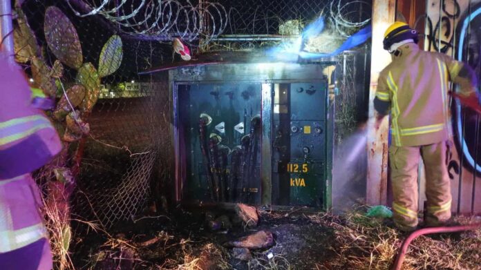 Arde transformador de la CFE en La Huerta, Morelia