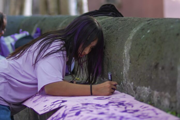 8M | Mujeres, poco a poco…