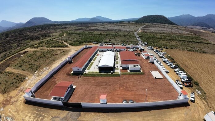 Inauguran Cuartel Kuarichas en la Meseta Purépecha