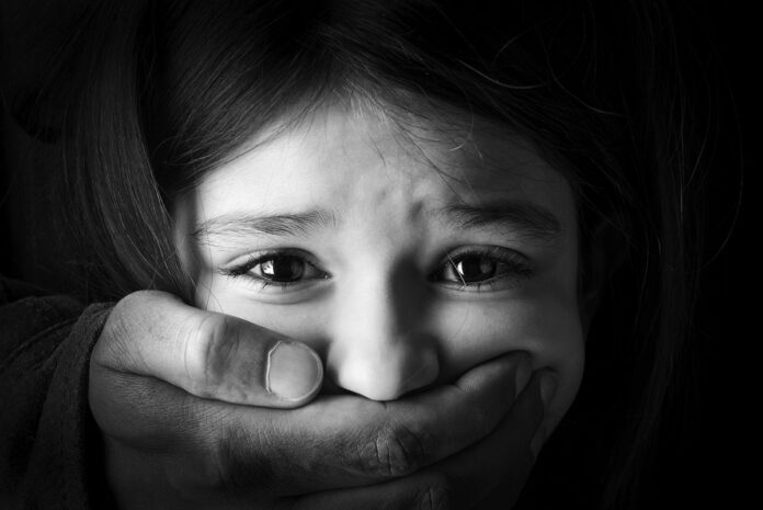 Detienen a presunto de abusar de su nieta de 4 años