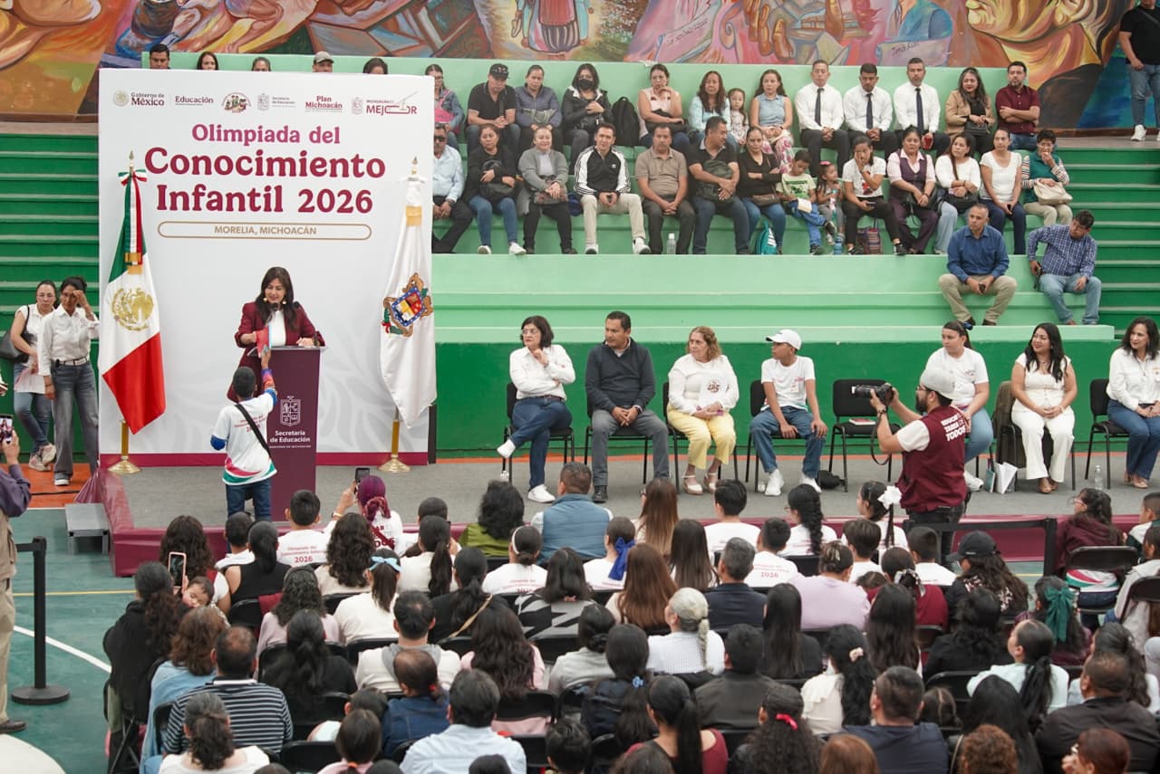 Estudiantes de Michoacán realizan evaluación de Olimpiada del Conocimiento 2026