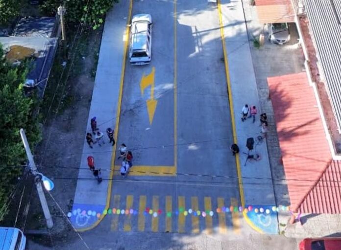 Manuel Esquivel Inaugura Calle Tiquicheo en la Tenencia Las Guacamayas