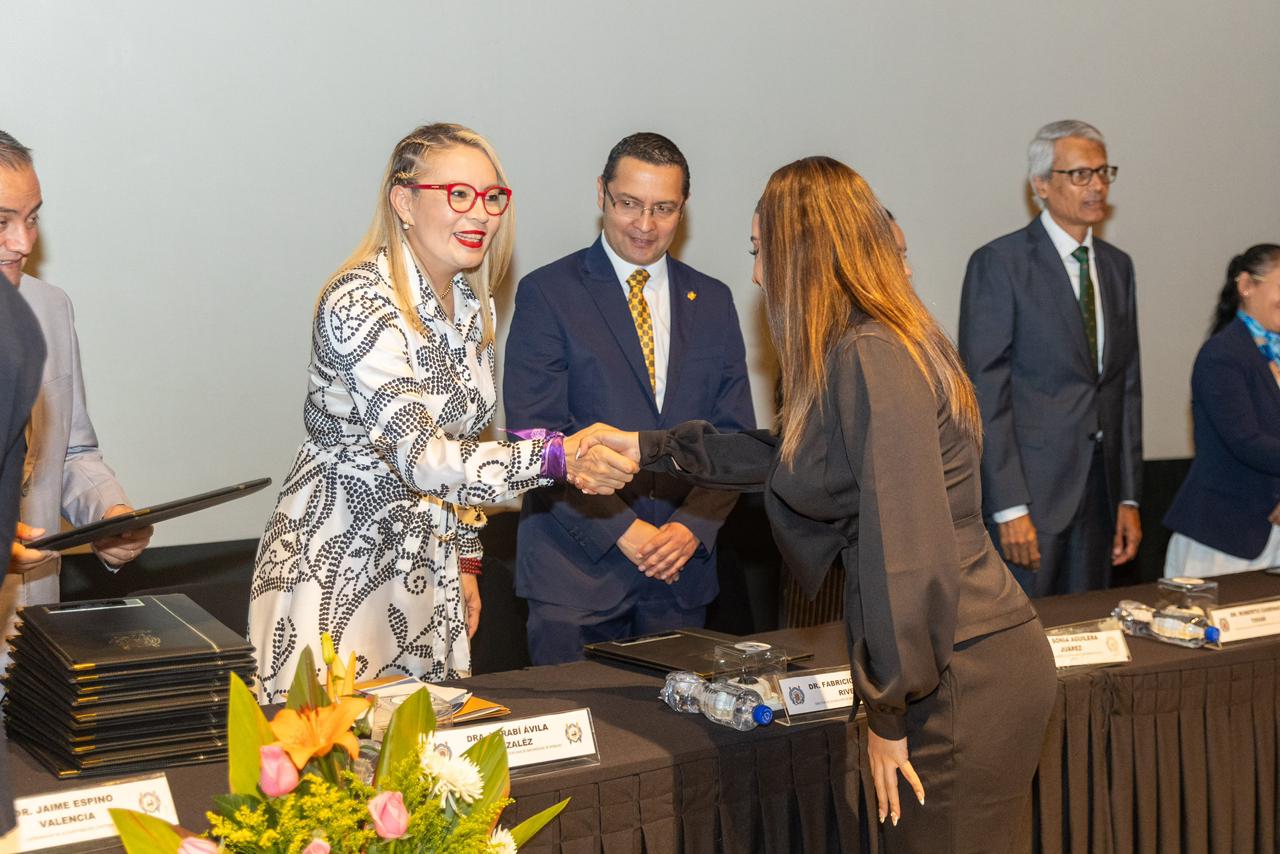 Rectoría de UMSNH llama a egresados a reforzar su ventaja competitiva