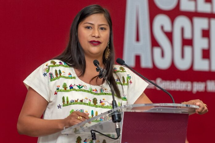 Celeste Ascencio rinde segundo informe legislativo