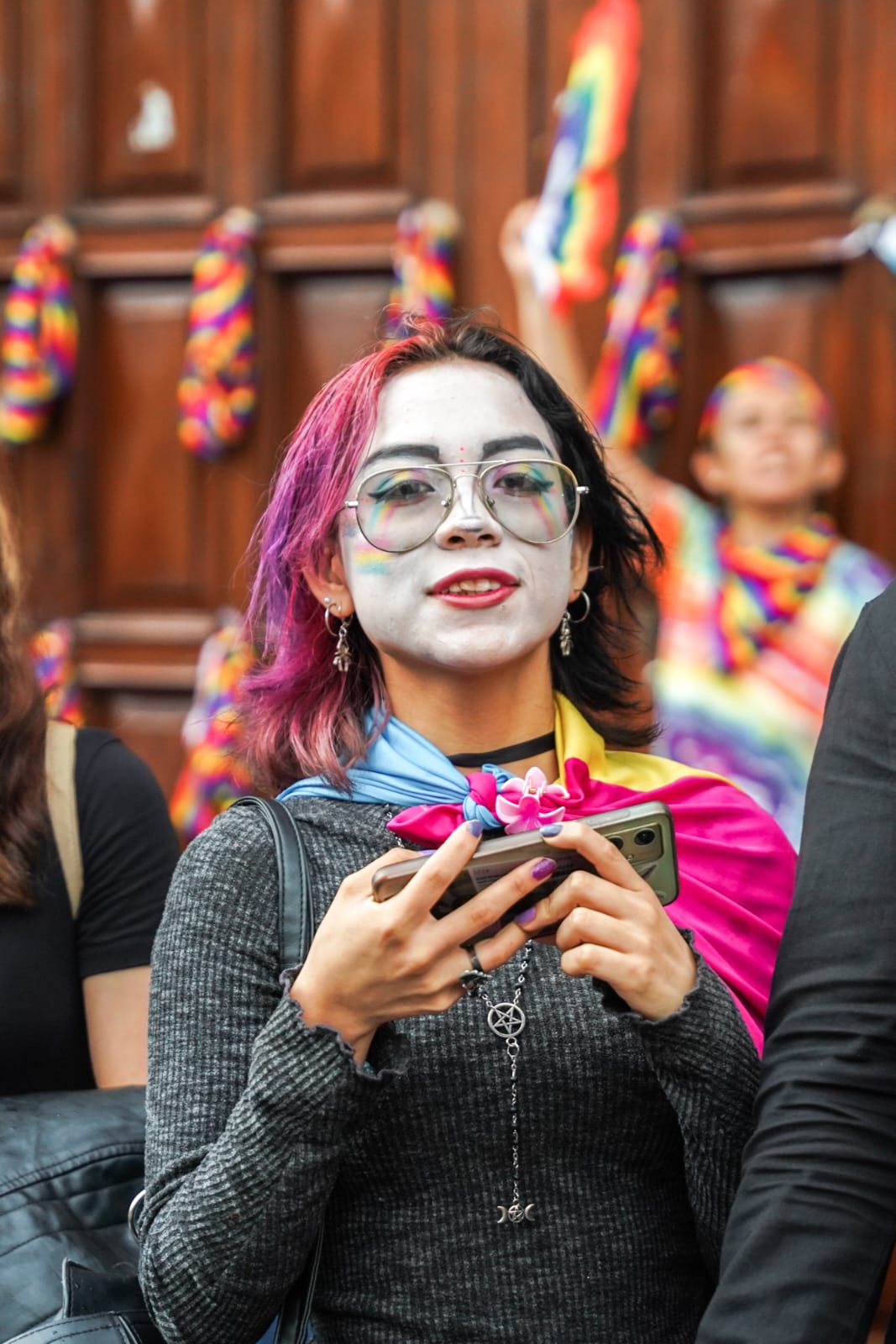 Entre banderas y fichas de búsqueda; así marchó el Pride Morelia 2026