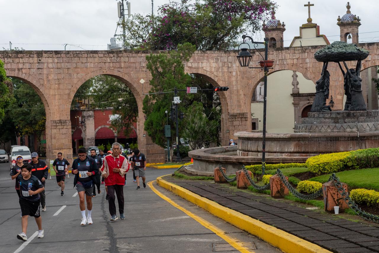 Más de 400 corredores celebran el Día del Padre en Morelia