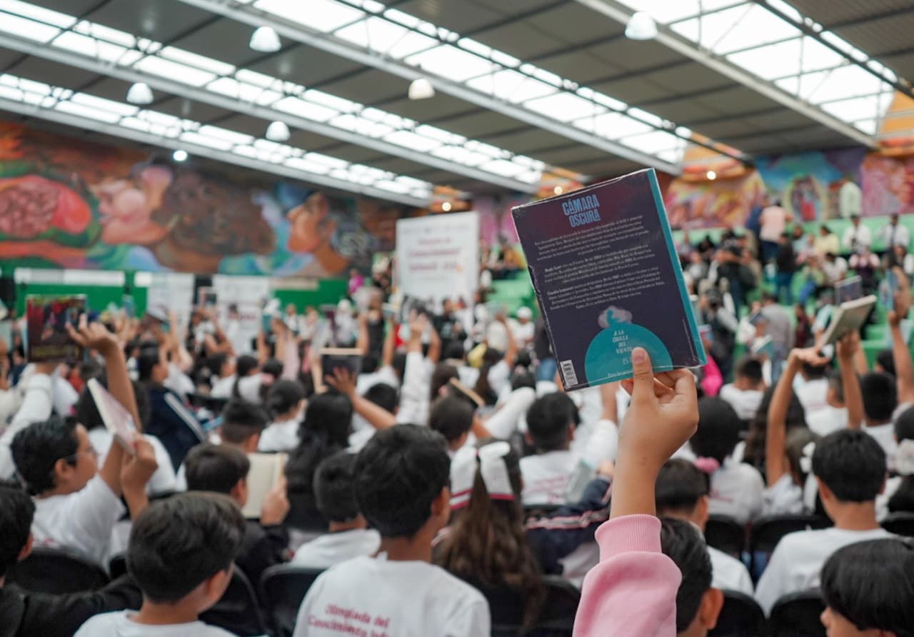 Estudiantes de Michoacán realizan evaluación de Olimpiada del Conocimiento 2026