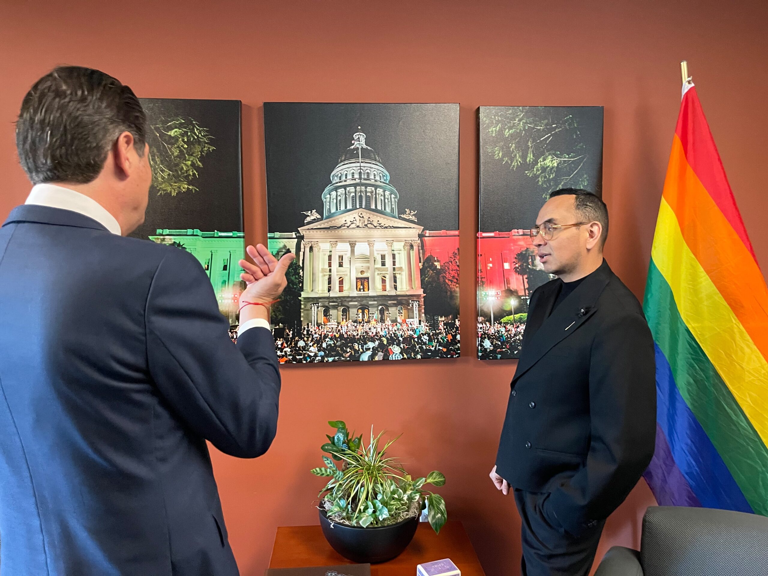Alfonso Martínez y el Cónsul de México en Sacramento, estrechan coordinación a favor de migrantes