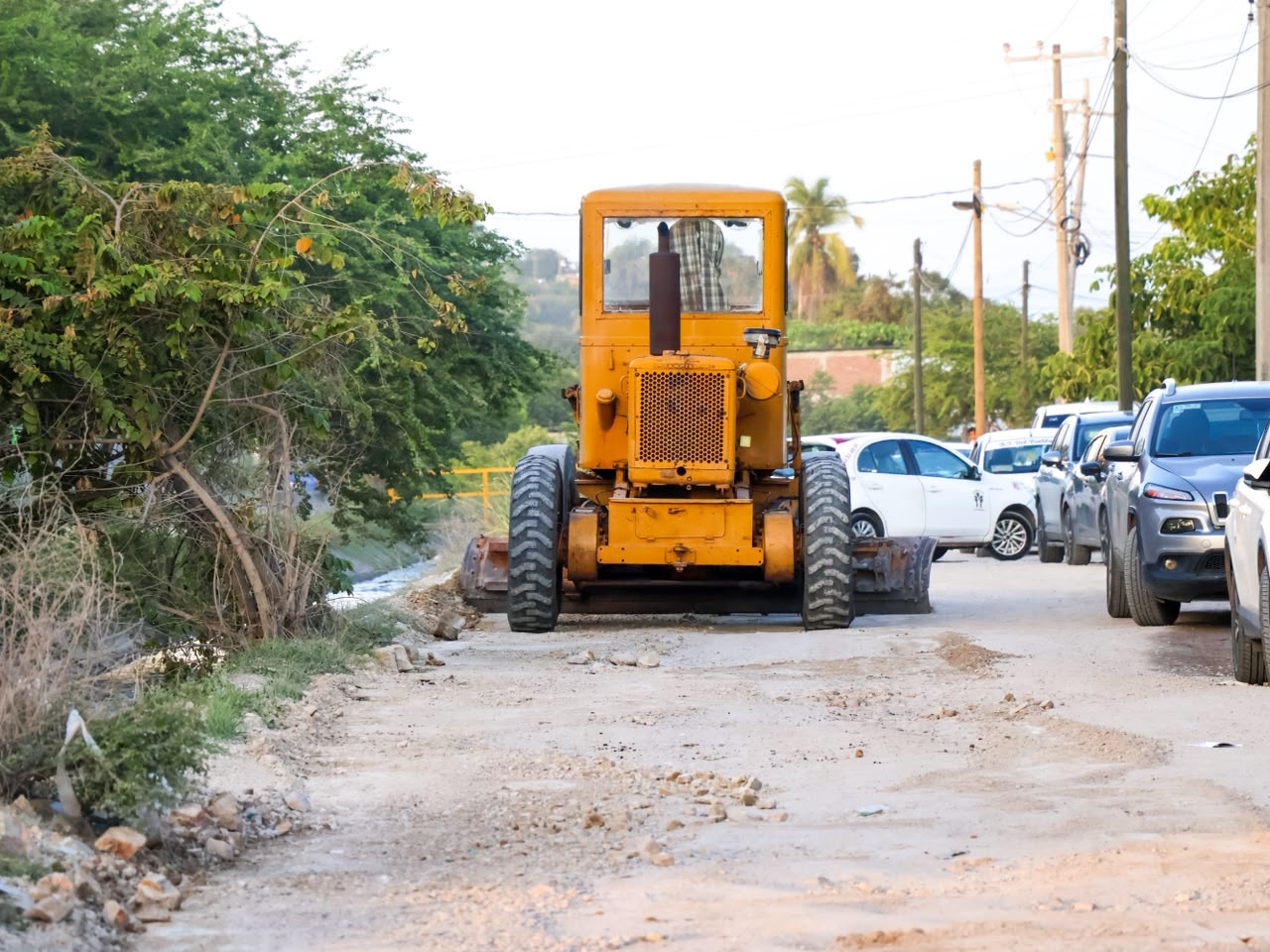 Manuel Esquivel da inicio a pavimentación de avenida Palmira en Las Guacamayas