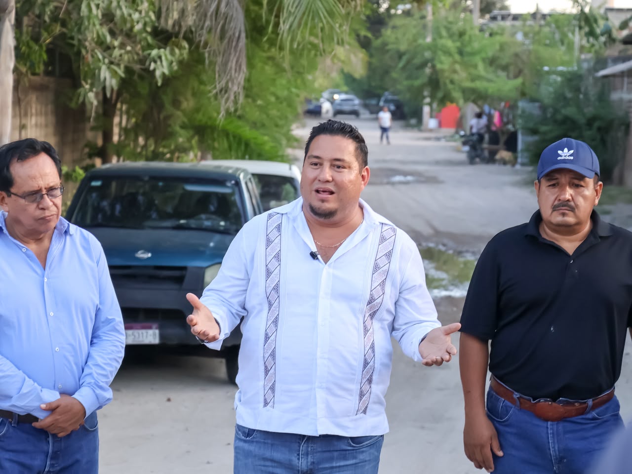 Manuel Esquivel da inicio a pavimentación de avenida Palmira en Las Guacamayas
