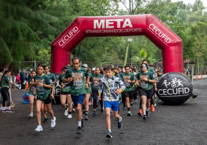 Más de 600 personas corren por el jaguar en Morelia