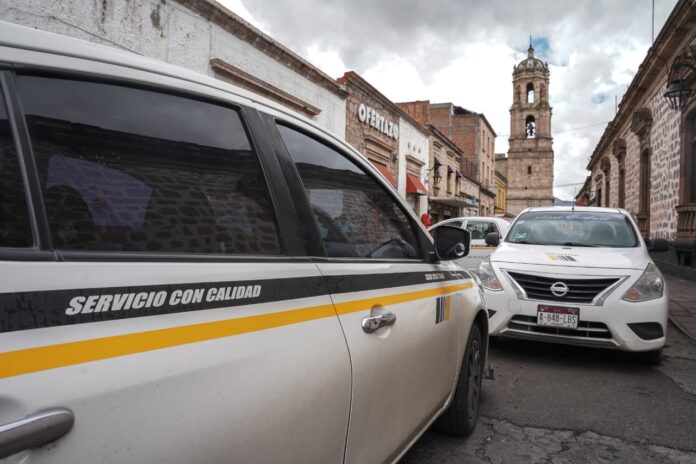 Sin acuerdos, taxistas regresan al Centro y alistan cierre de Madero