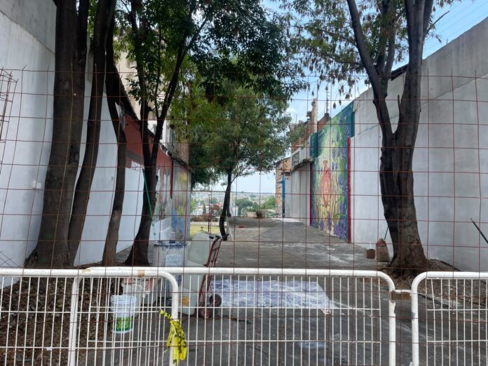 Ayuntamiento vuelve a borrar memorial de periodistas desaparecidos