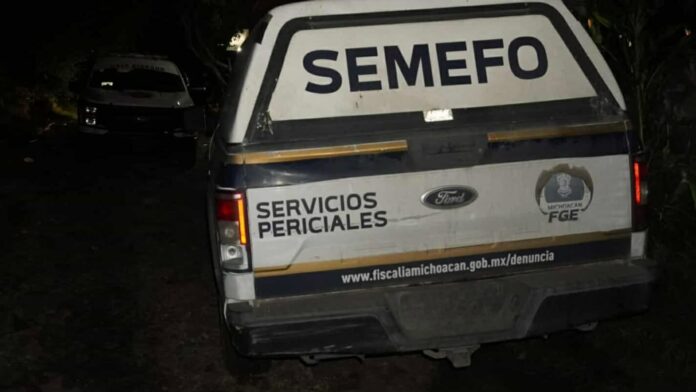 Hallan a un asesinado a balazos en una brecha de Apatzingán