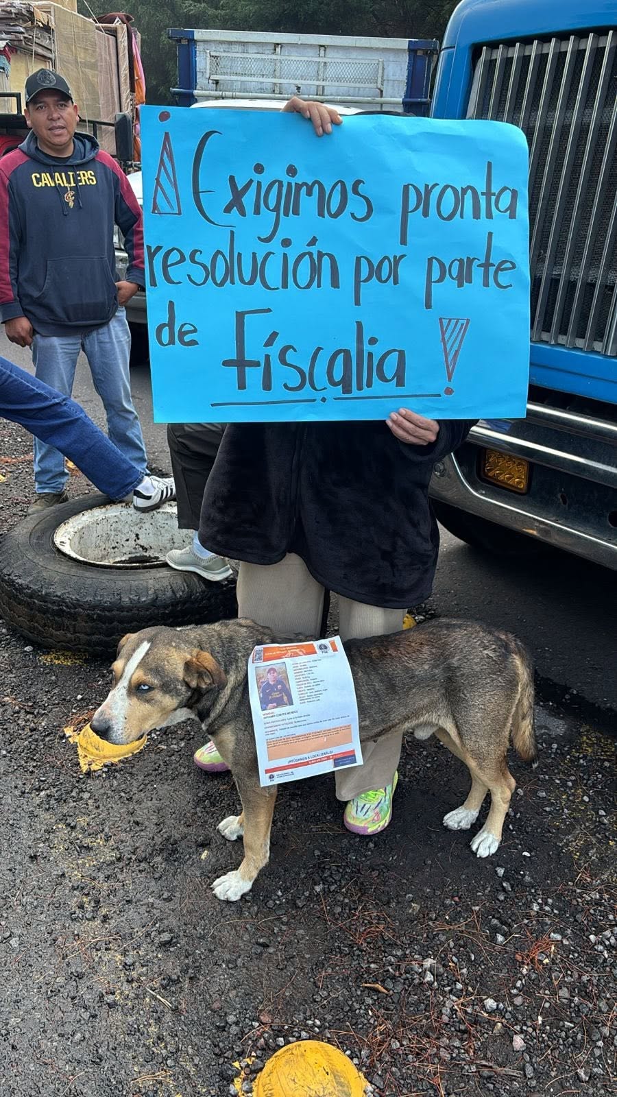 En Los Reyes, bloquean carretera; exigen localizar a desaparecido