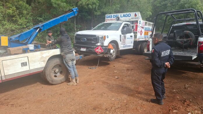 Camioneta de Gas de Lago robada es hallada por policías