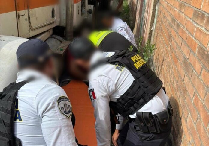 Chófer de camión pipa es baleado tras altercado vial en Morelia