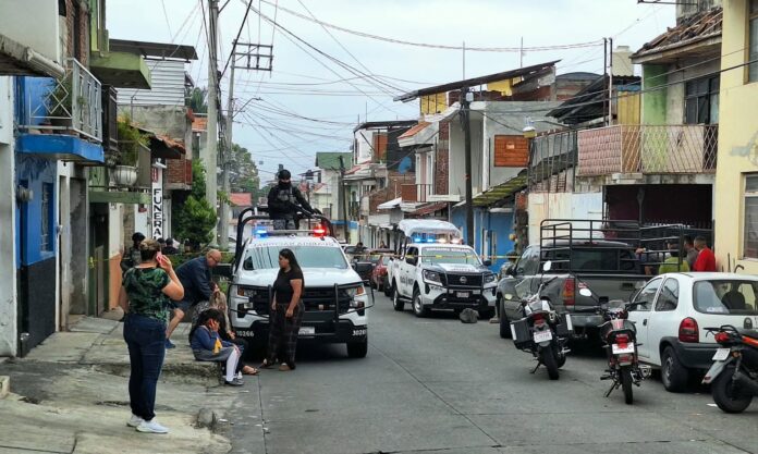 Privan de la vida a sujeto afuera de funeraria, Uruapan