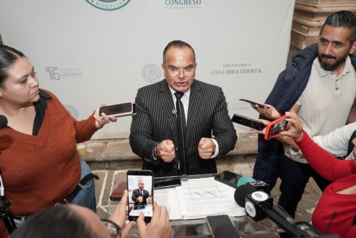 Fronttall Publicidad promoverá juicio contra Rogelio Zarazúa Fronttall Publicidad promoverá juicio contra Rogelio Zarazúa