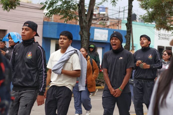 Cuando matan a un maestro, matan la esperanza de un pueblo