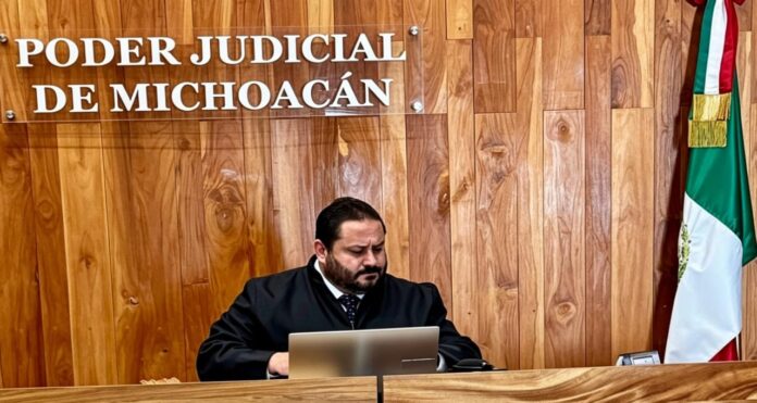 Ministerio Público no se opuso a suspensión de expolicías, asegura exjuez