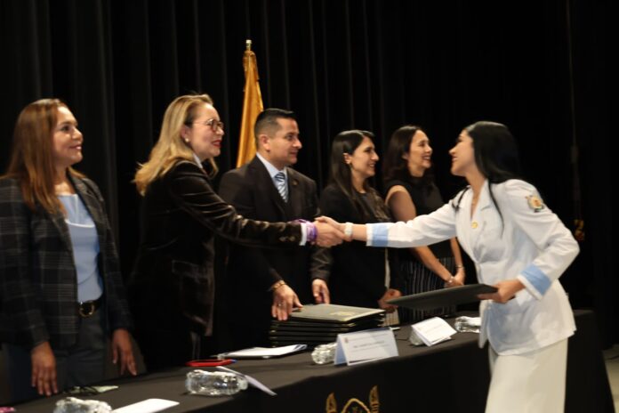 UMSNH, a defender con dignidad su preparación: Rectora Yarabí UMSNH, a defender con dignidad su preparación: Rectora Yarabí