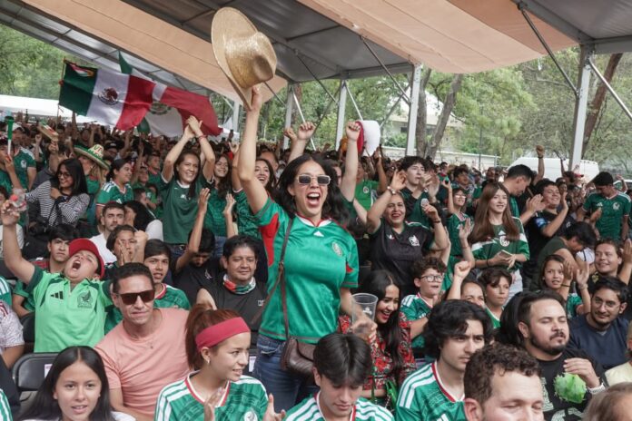 México hizo la tarea y trajo la primera victoria a casa