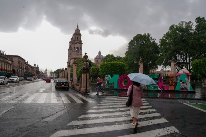 Clima | Jueves mundialista y lluvioso en la capital