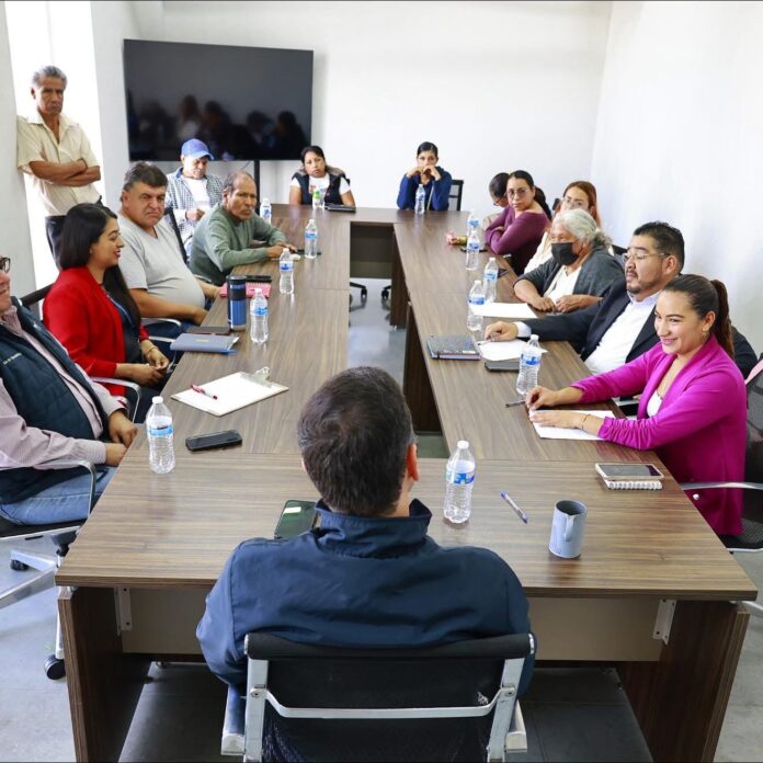 Recibe Yankel Benítez a asociaciones vecinales de Morelia