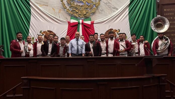 Congreso podría enfrentar multas por narcocorrido interpretado en festejo