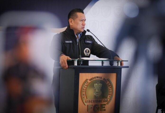 Fiscalía, Carlos Torres piña solicitó licencia