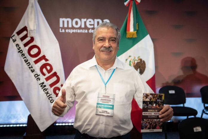 Morón muestra congruencia y solicita licencia
