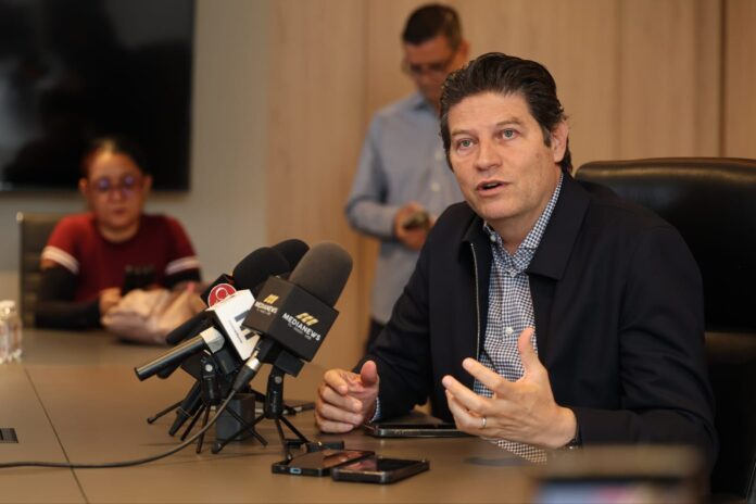 Morena está acabando con las instituciones: Alfonso Martínez Morena está acabando con las instituciones: Alfonso Martínez