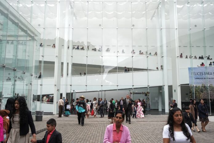 Inundan Testigos de Jehová CECONEXPO
